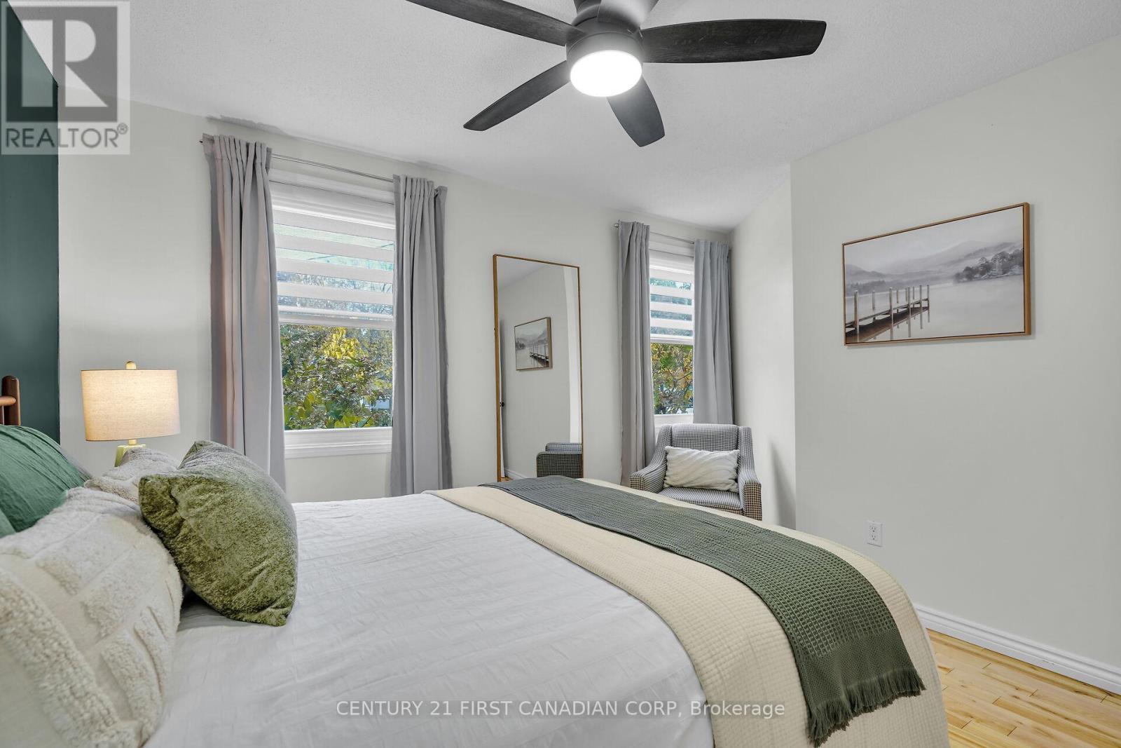 4279 South Routledge Road, London South (South V), ON - Indoor Photo Showing Bedroom