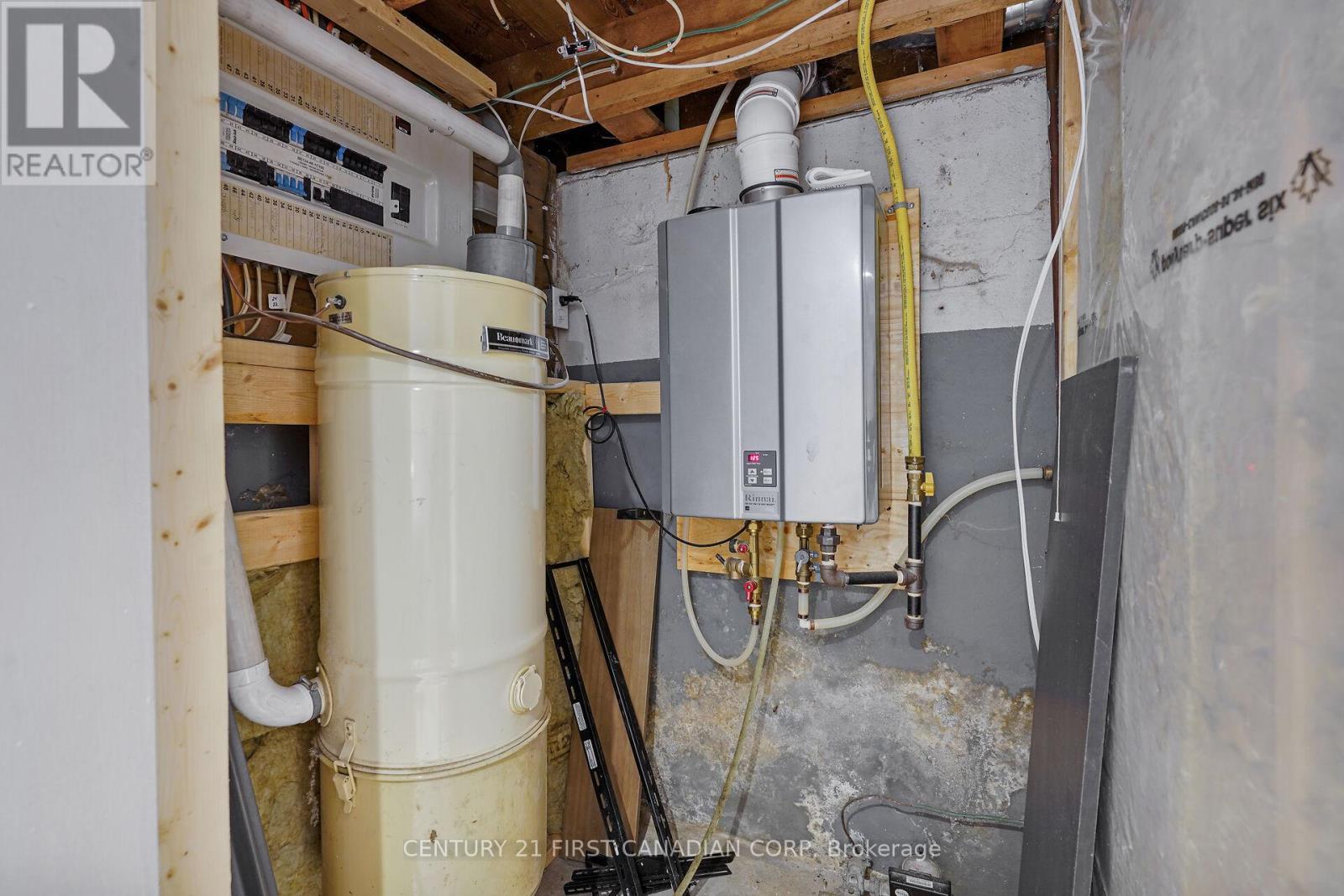 4279 South Routledge Road, London South (South V), ON - Indoor Photo Showing Basement