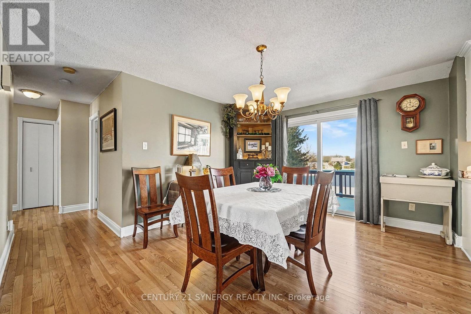 1104 Drummond Concession 1 Road, Drummond/North Elmsley, ON - Indoor Photo Showing Dining Room