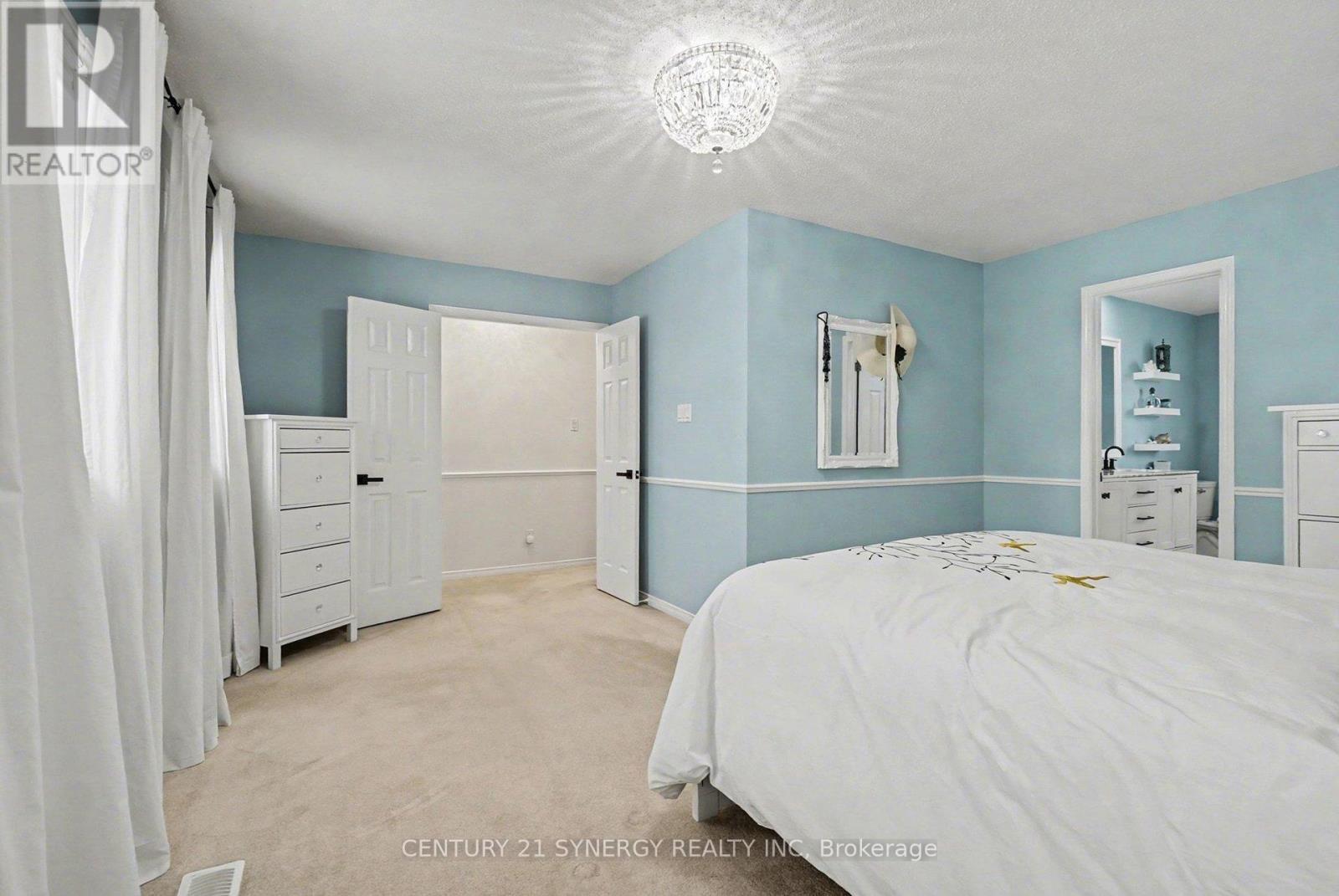 1916 Leclair Crescent, Ottawa, ON - Indoor Photo Showing Bedroom
