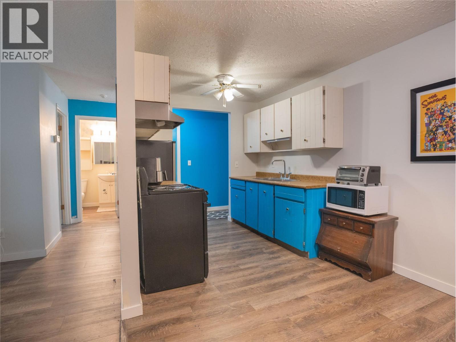 1300 Church St Street Unit# 102, Penticton, BC - Indoor Photo Showing Kitchen