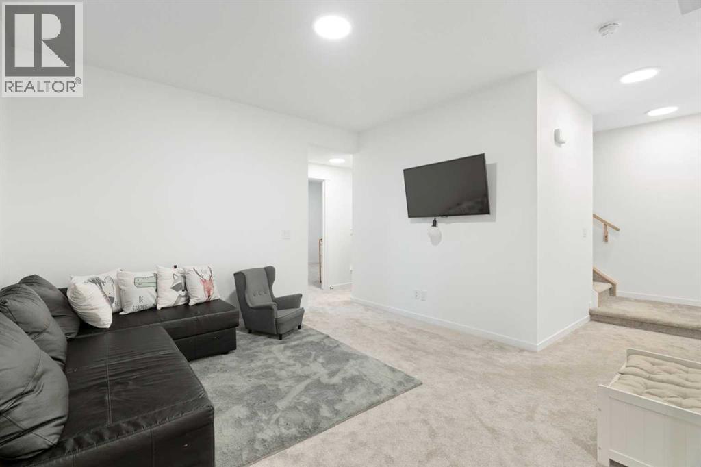 36 Magnolia Bay Se, Calgary, AB - Indoor