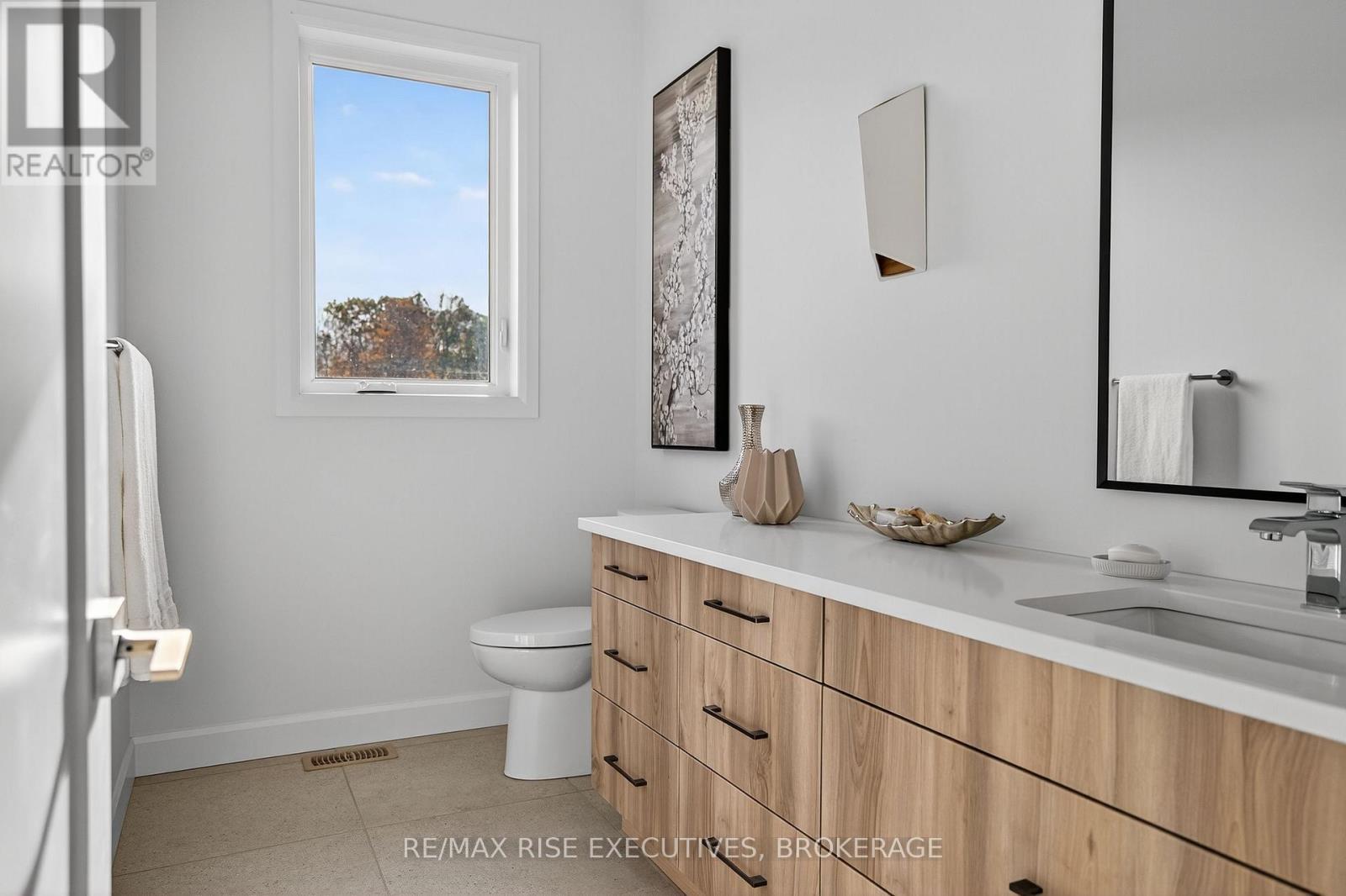 158 Summerside Drive, Frontenac (Frontenac South), ON - Indoor Photo Showing Bathroom