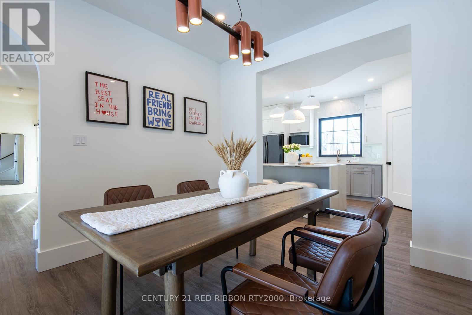 18 Mcnab Street, Strathroy-Caradoc (Se), ON - Indoor