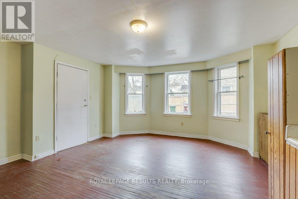42 Redan Street, St. Thomas, ON - Indoor Photo Showing Other Room
