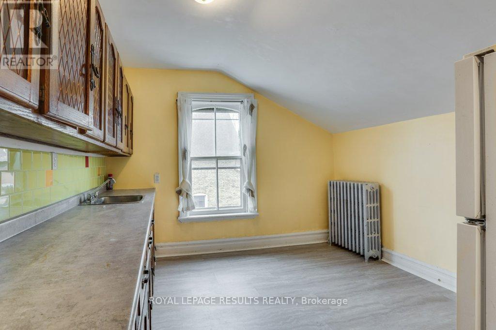 42 Redan Street, St. Thomas, ON - Indoor Photo Showing Other Room