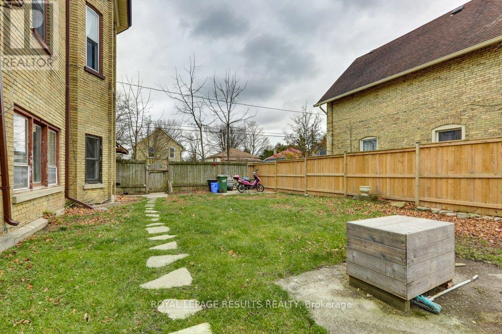 42 Redan Street, St. Thomas, ON - Outdoor With Backyard