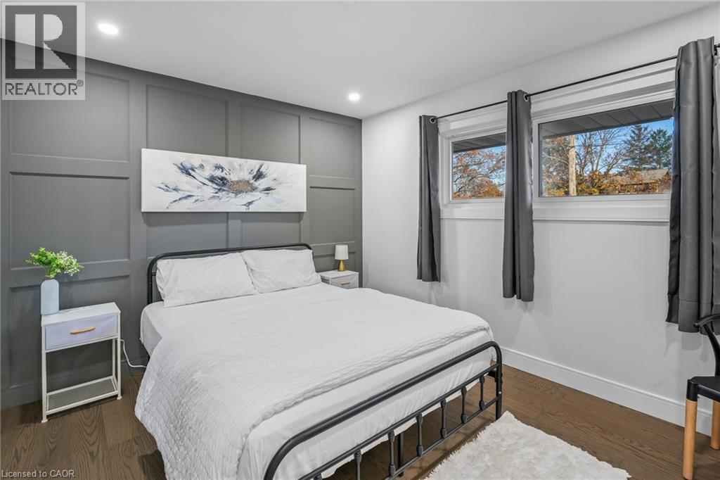 15 Andres Street, Virgil, ON - Indoor Photo Showing Bedroom