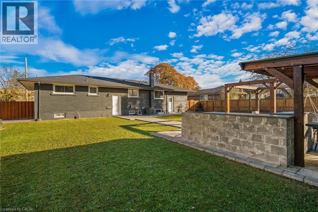 15 Andres Street, Virgil, ON - Outdoor