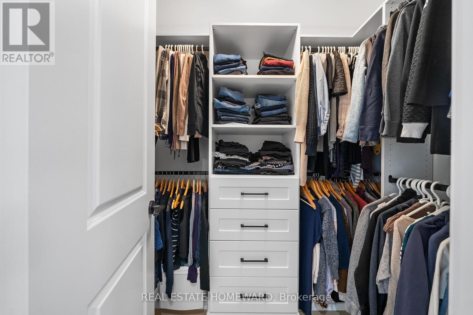 1344 Gull Crossing, Pickering, ON - Indoor With Storage