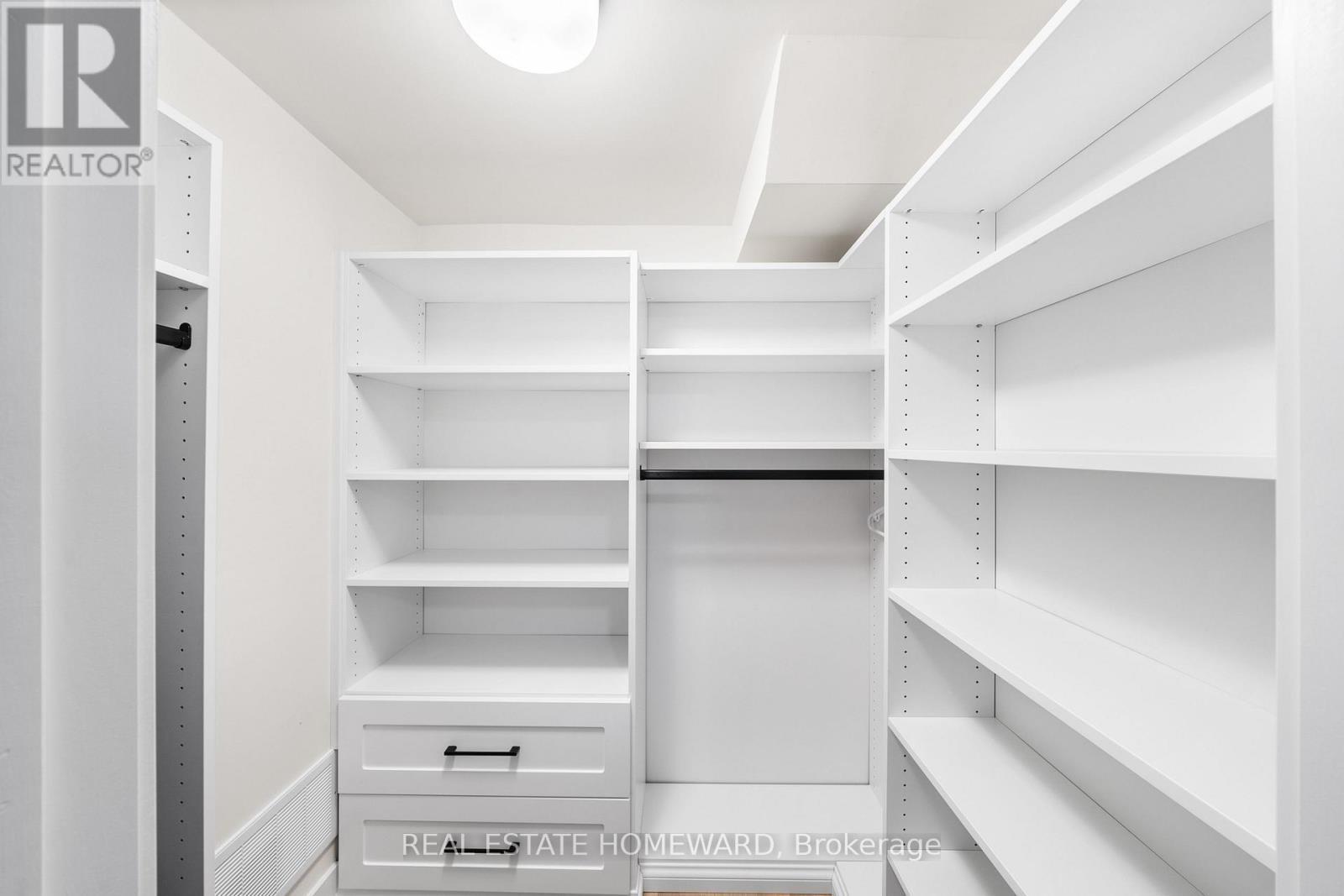 1344 Gull Crossing, Pickering, ON - Indoor With Storage