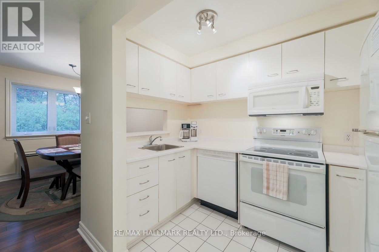 201 - 193 Lake Driveway Drive W, Ajax, ON - Indoor Photo Showing Kitchen