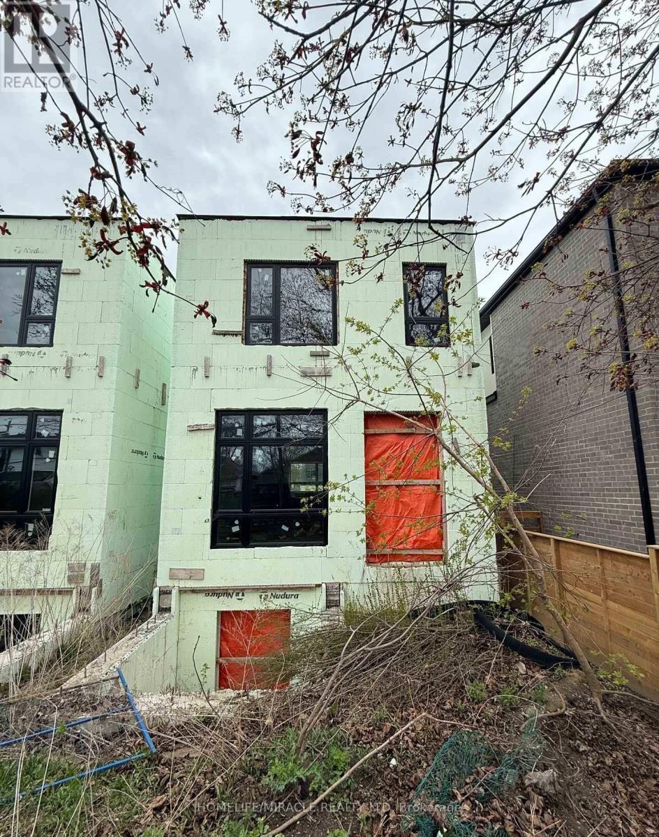 42 August Avenue, Toronto, ON - Outdoor