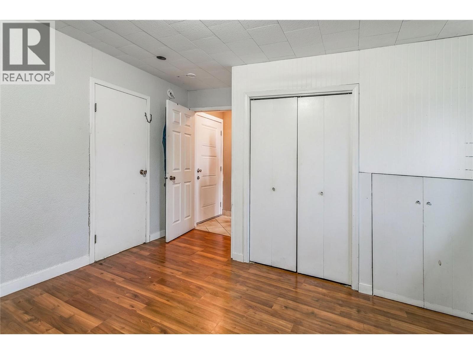 Third Bedroom - 758 Josselyn Court, Kelowna, BC - Indoor Photo Showing Other Room