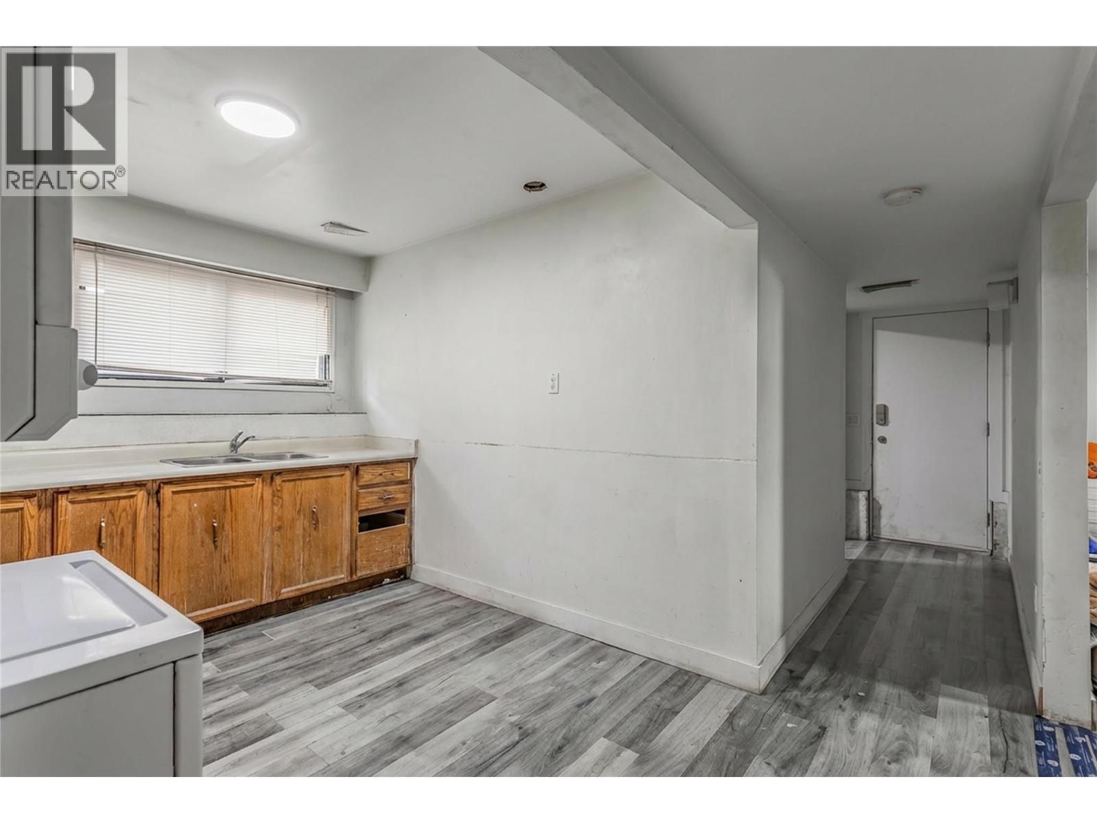 758 Josselyn Court, Kelowna, BC -