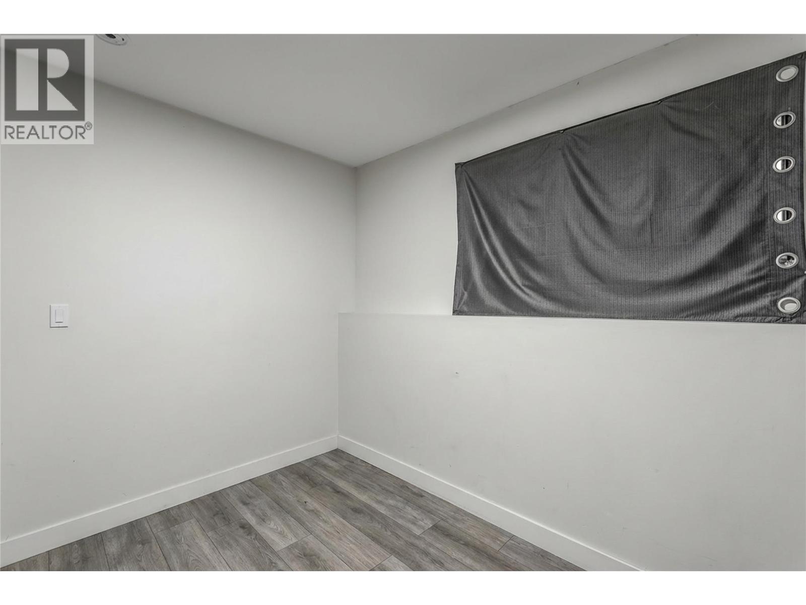 Legal Suite Bedroom #1 - 758 Josselyn Court, Kelowna, BC - Indoor Photo Showing Other Room