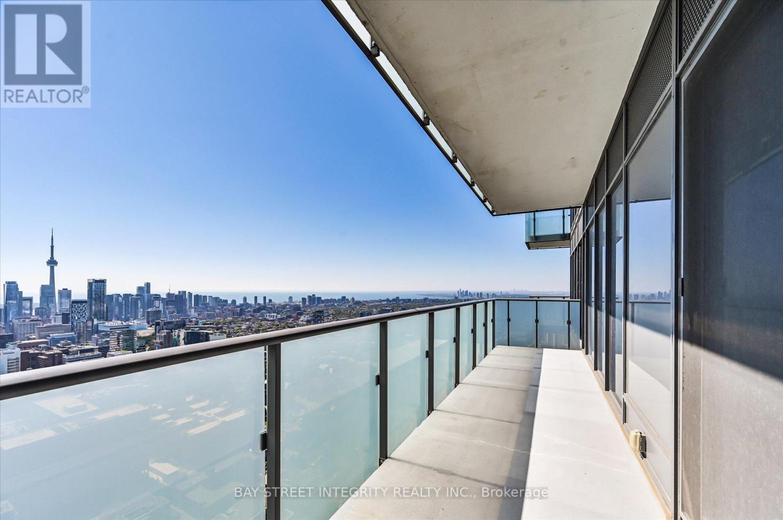 5302 - 1080 Bay Street, Toronto, ON - Outdoor With View With Exterior
