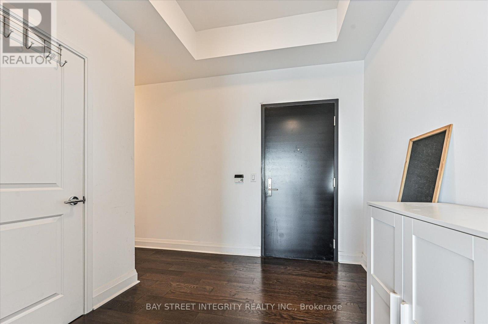5302 - 1080 Bay Street, Toronto, ON - Indoor Photo Showing Other Room