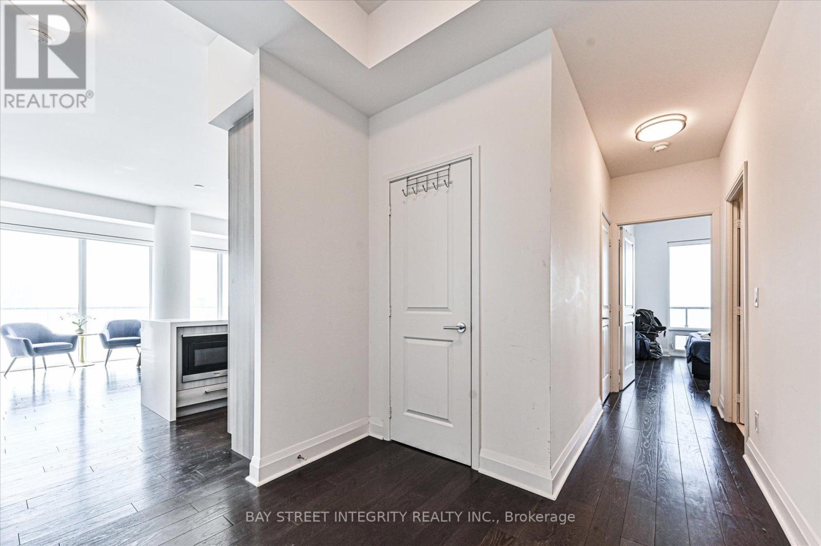 5302 - 1080 Bay Street, Toronto, ON - Indoor Photo Showing Other Room