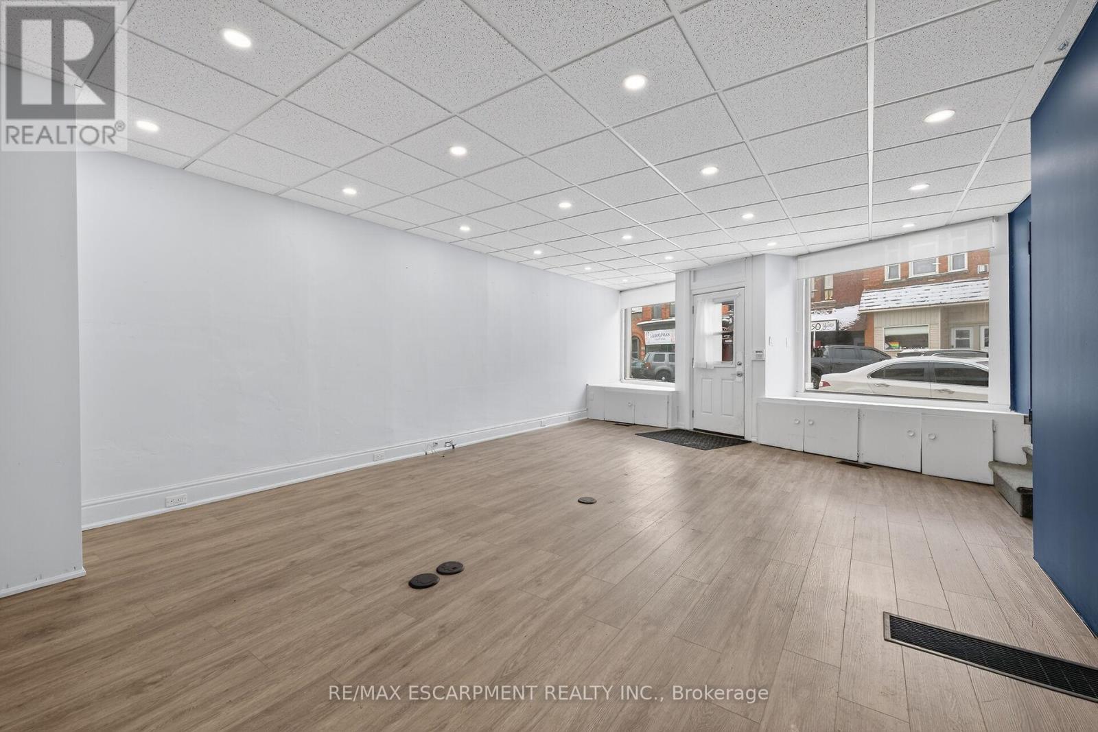 6 Cayuga Street N, Haldimand, ON