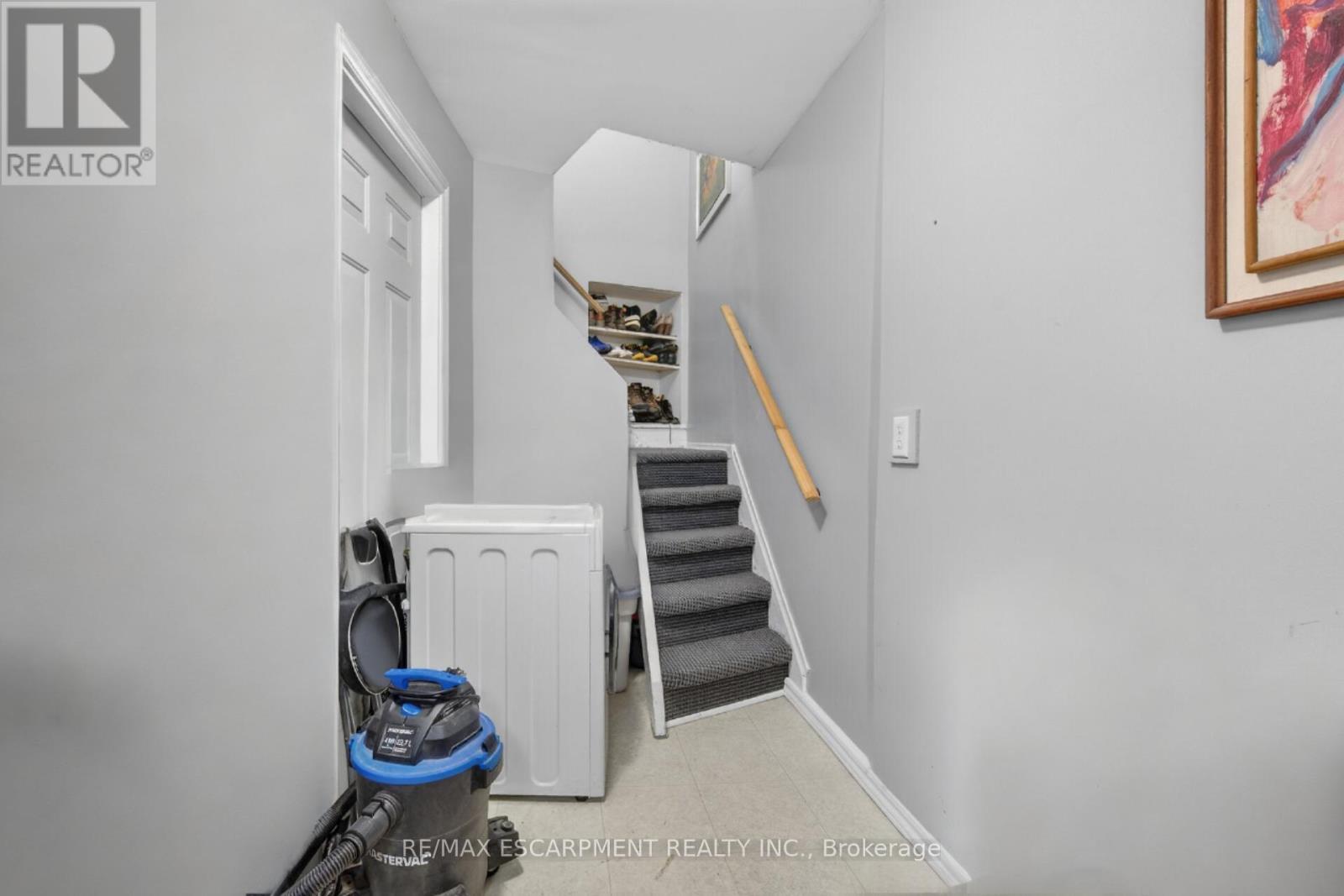 6 Cayuga Street N, Haldimand, ON