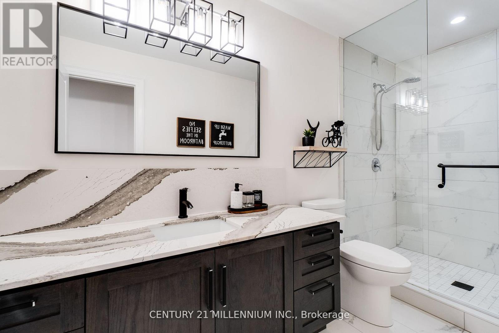 1956 Don White Court, Oshawa, ON - Indoor Photo Showing Bathroom