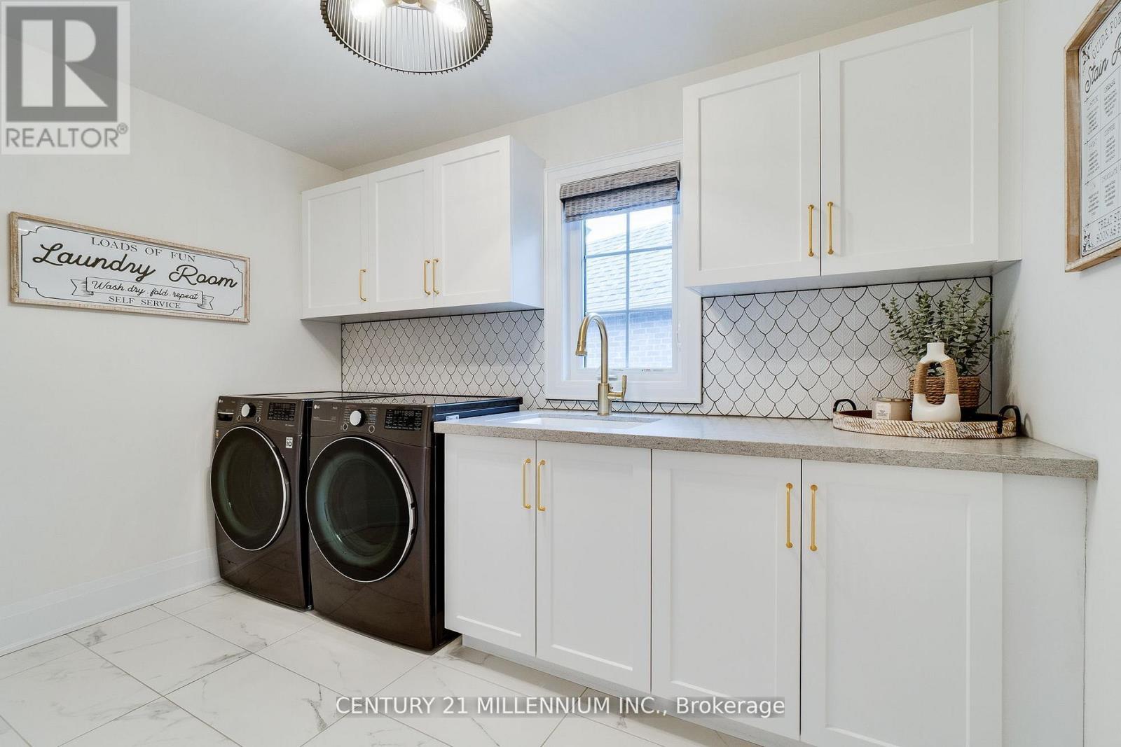 1956 Don White Court, Oshawa, ON - Indoor Photo Showing Laundry Room