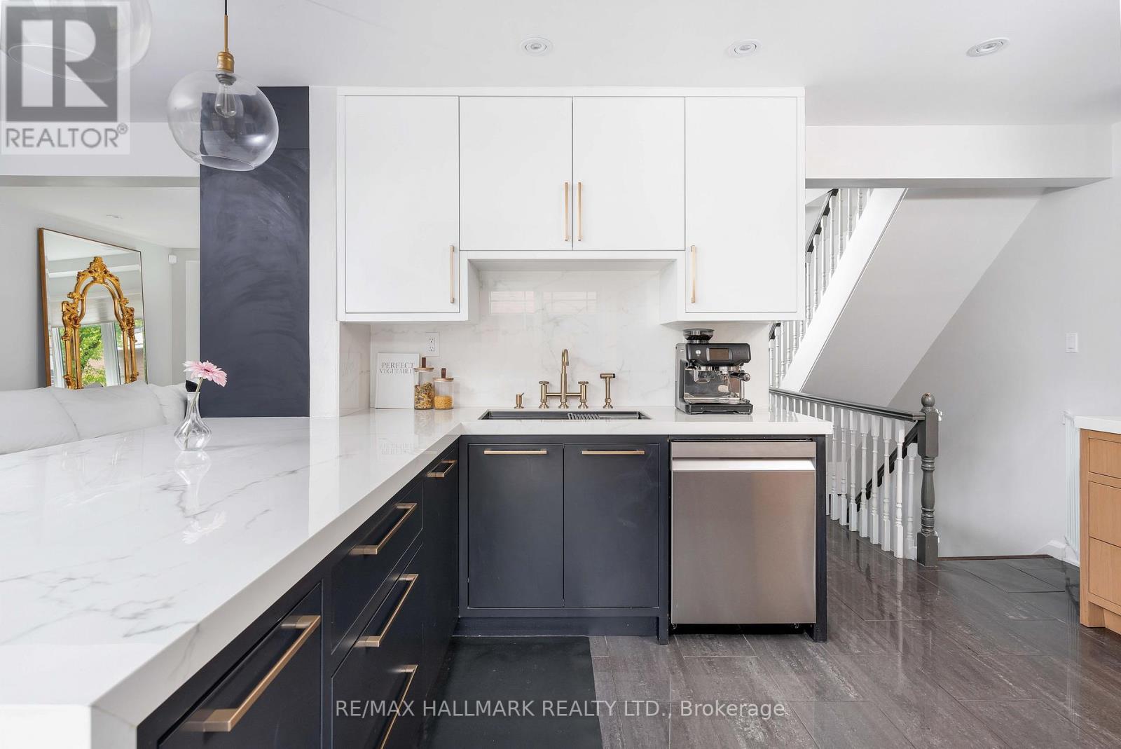 274 Gowan Avenue, Toronto, ON - Indoor Photo Showing Kitchen