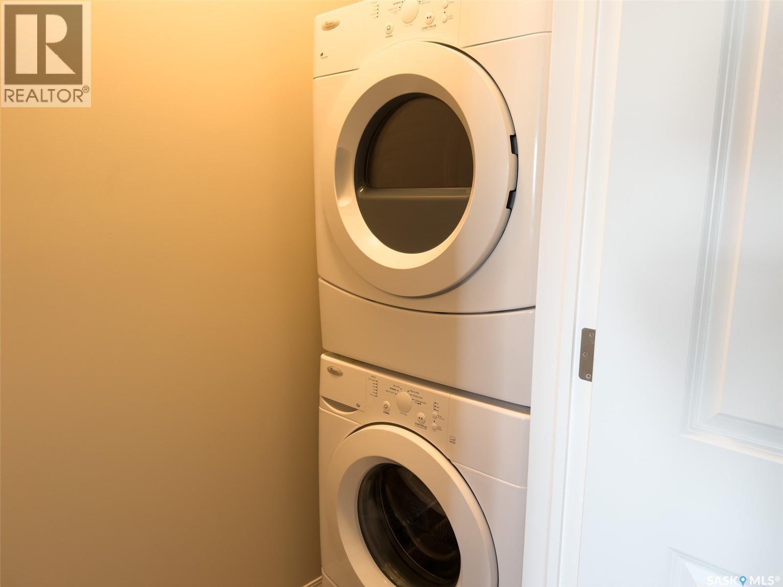 329 100 Chaparral Boulevard, Martensville, SK - Indoor Photo Showing Laundry Room