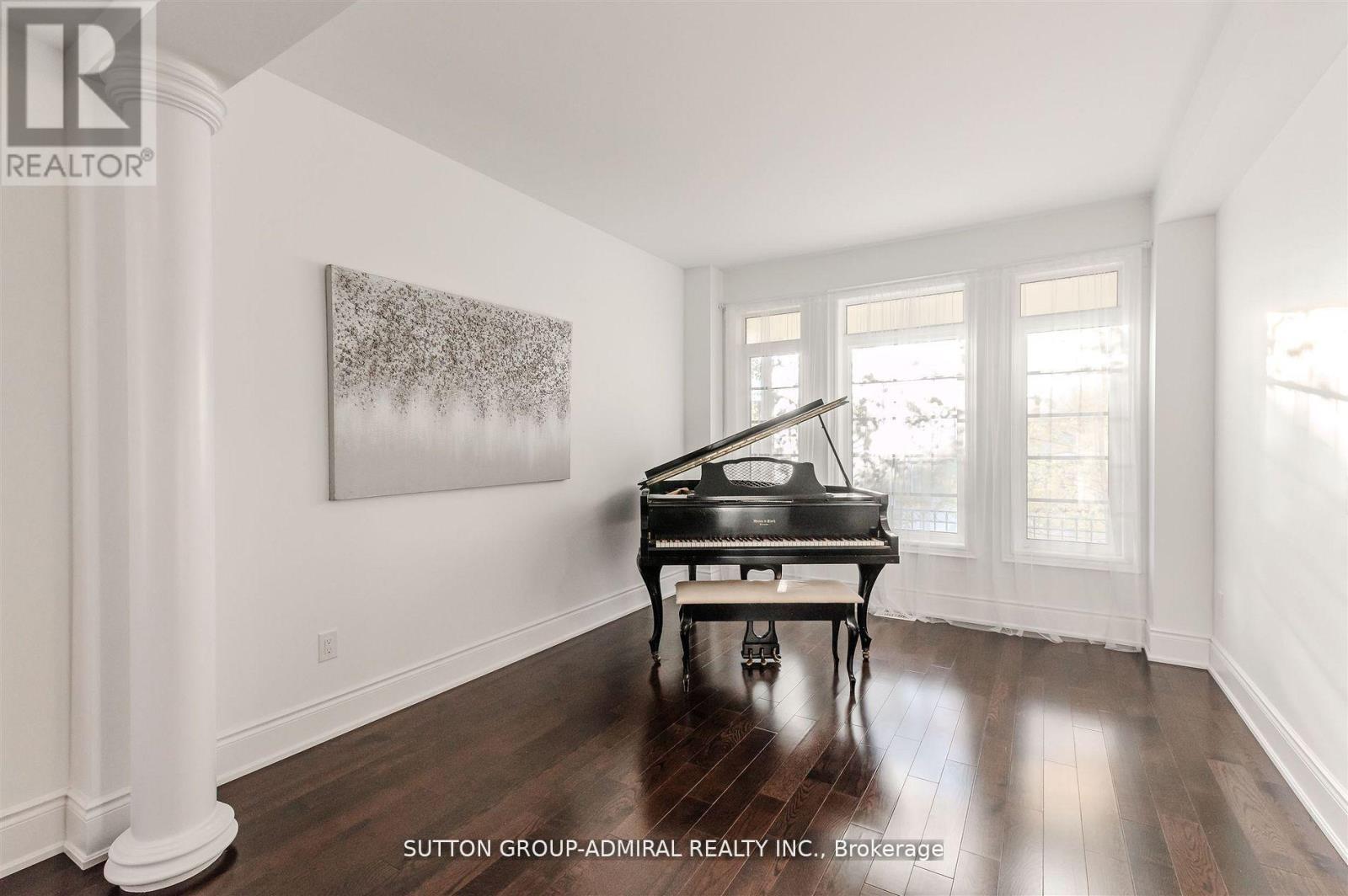 23 Samson Trail, King, ON - Indoor Photo Showing Other Room