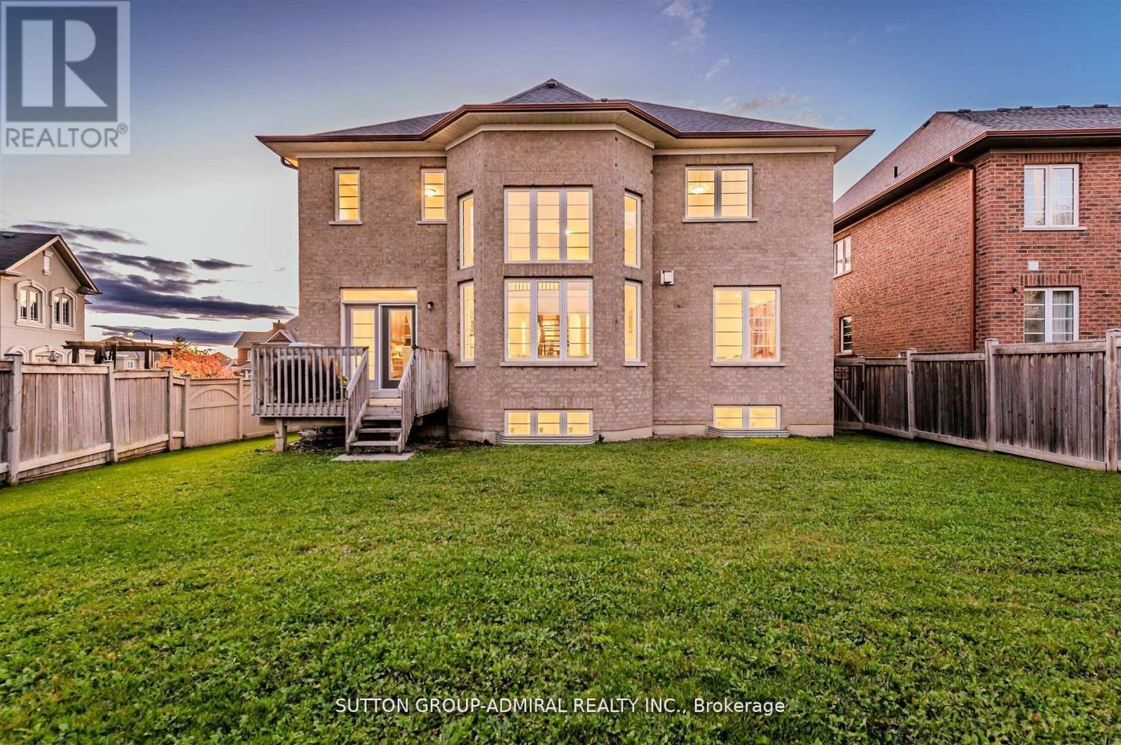 23 Samson Trail, King, ON - Outdoor With Exterior