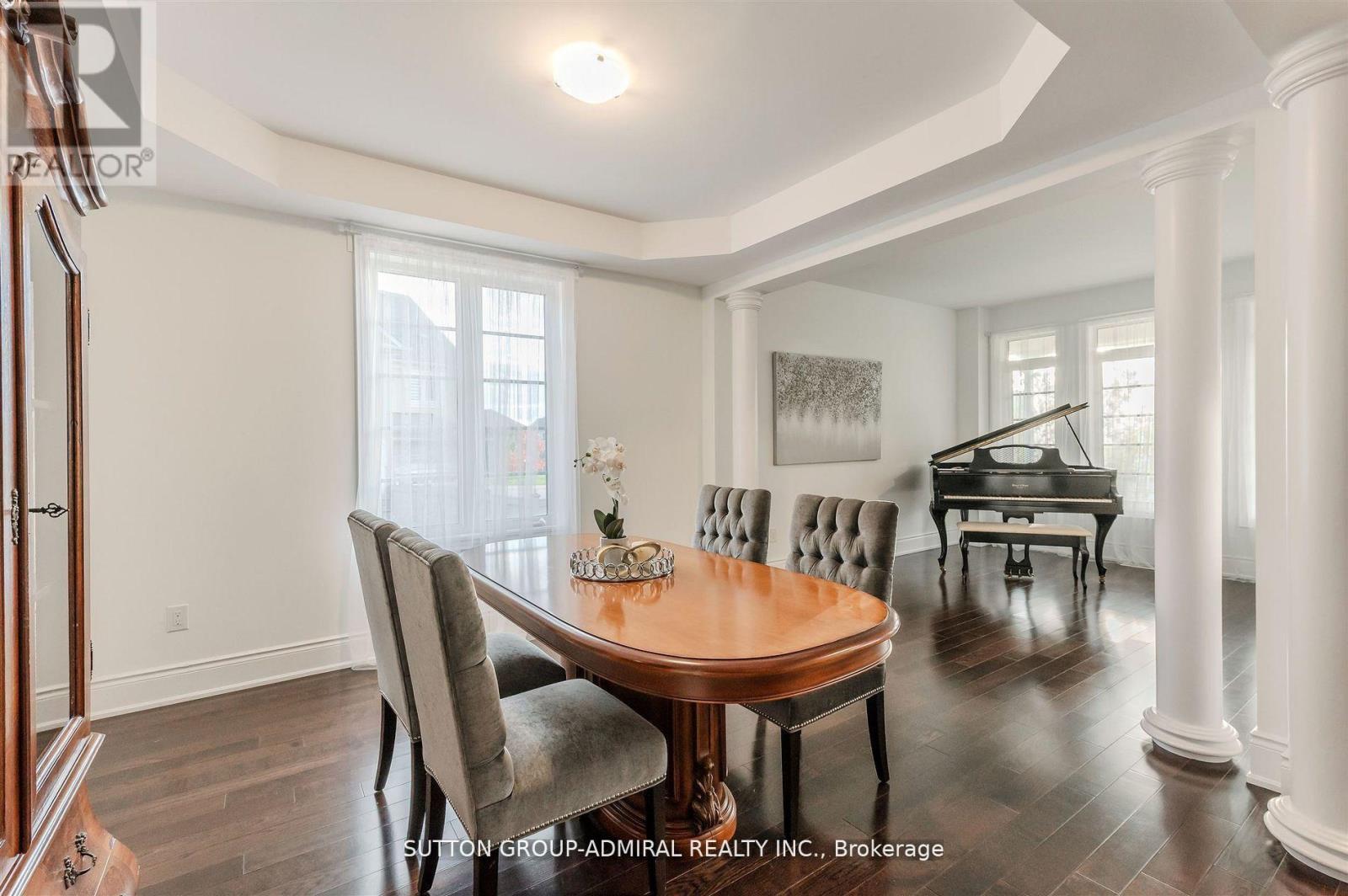 23 Samson Trail, King, ON - Indoor Photo Showing Dining Room