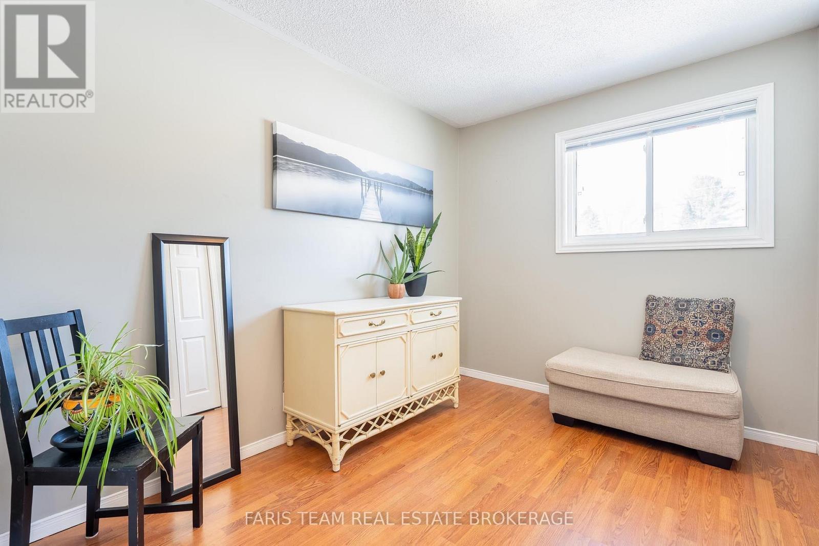 52 Roth Street, Essa, ON - Indoor