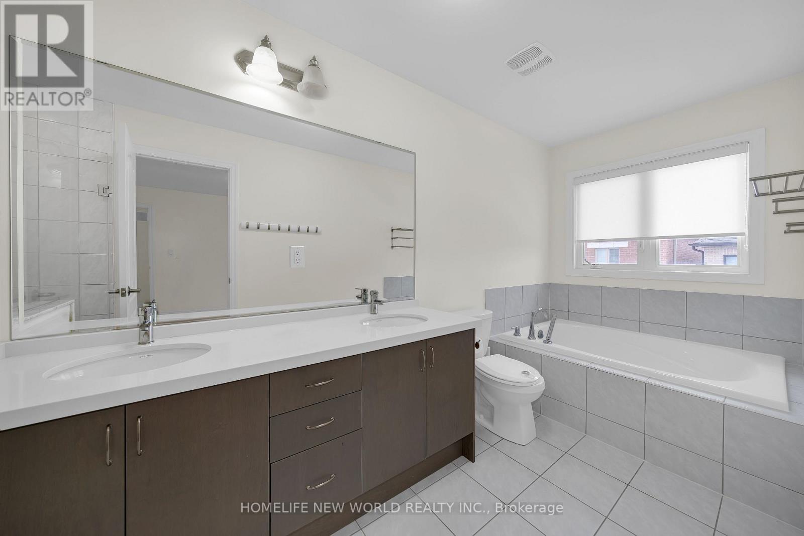 48 Crofting Crescent, Markham, ON - Indoor Photo Showing Bathroom