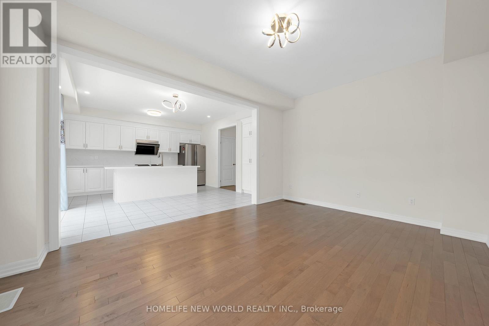 48 Crofting Crescent, Markham, ON - Indoor Photo Showing Other Room