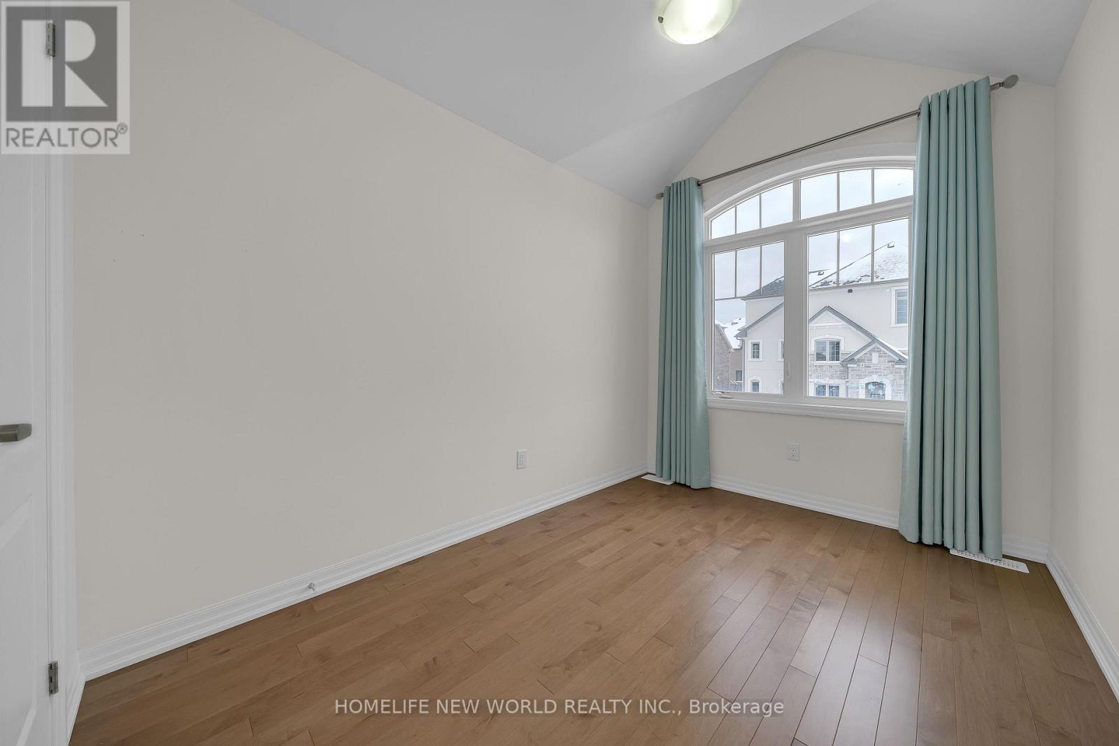 48 Crofting Crescent, Markham, ON - Indoor Photo Showing Other Room