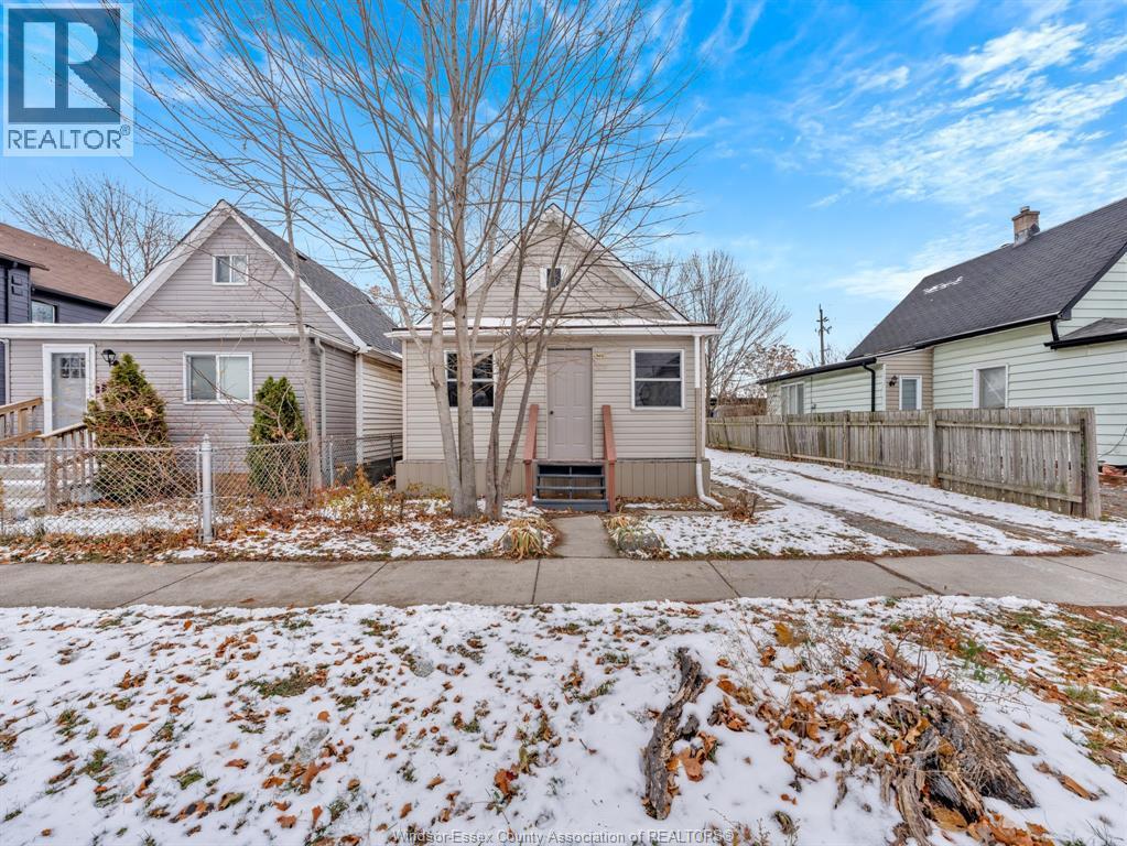 944 Maisonville, Windsor, ON - Outdoor