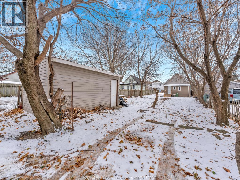 944 Maisonville, Windsor, ON - Outdoor