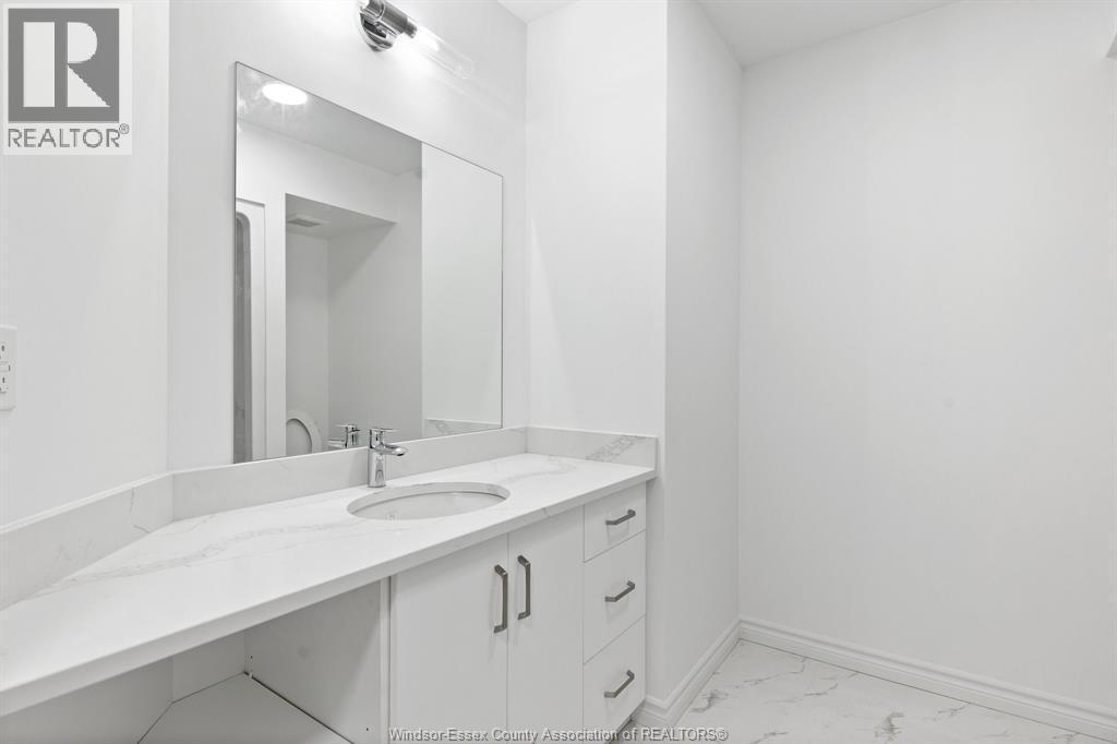 100 Erie Street North, Ridgetown, ON - Indoor Photo Showing Bathroom