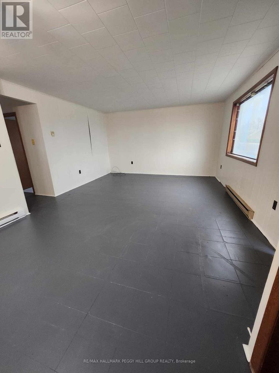 332 Champlain Road, Penetanguishene, ON - Indoor Photo Showing Other Room