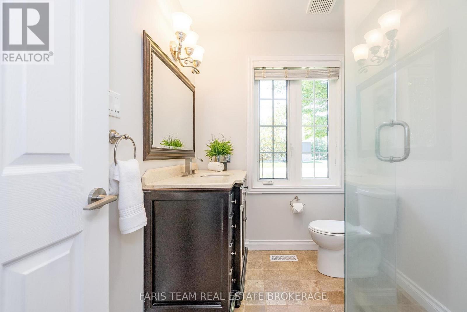 21 Maryjane Road, Tiny, ON - Indoor Photo Showing Bathroom