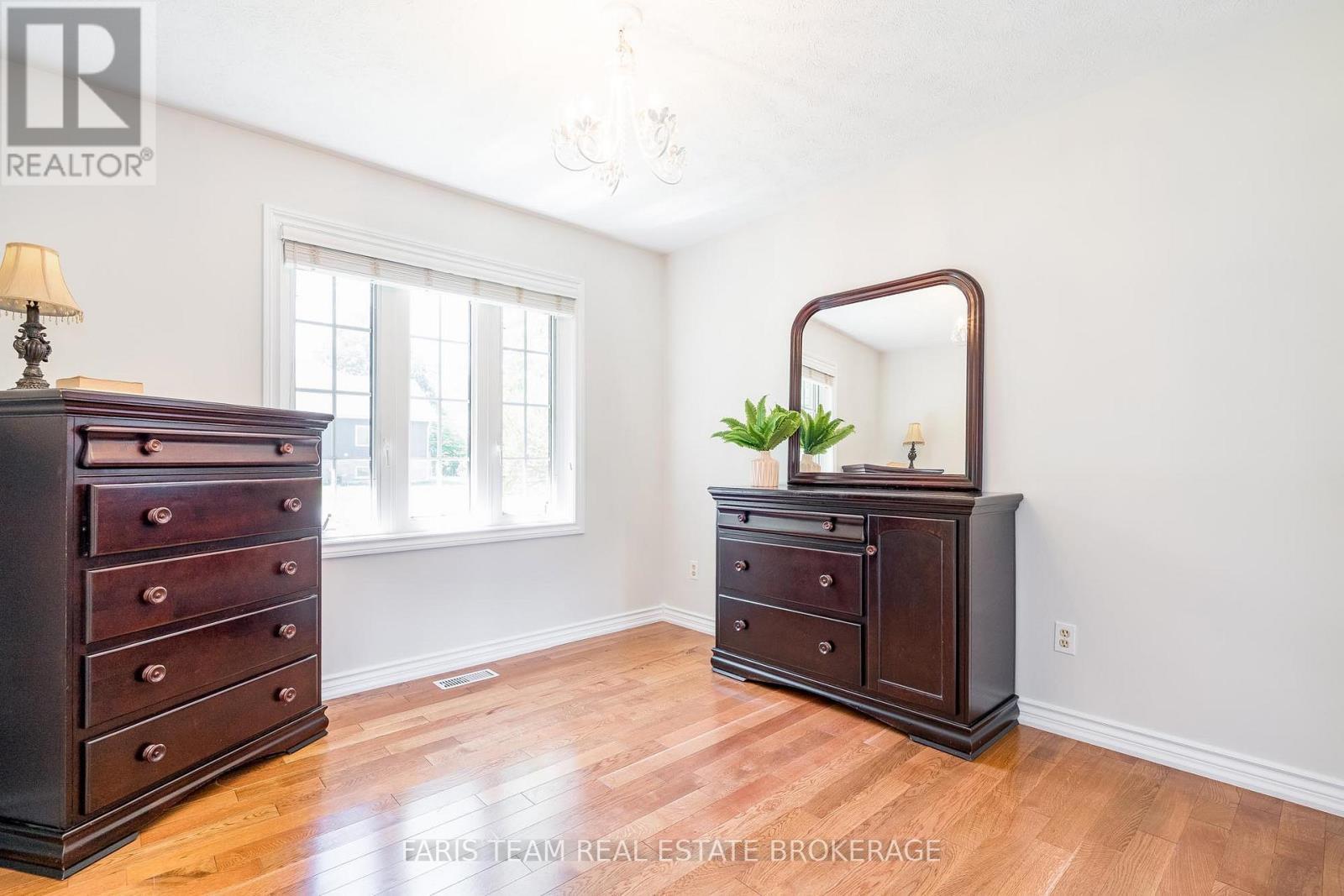 21 Maryjane Road, Tiny, ON - Indoor