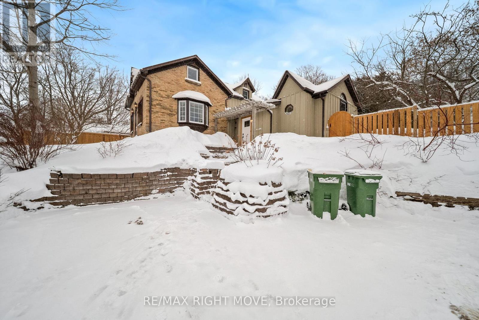 27 Durham St Street, Grey Highlands, ON - Outdoor