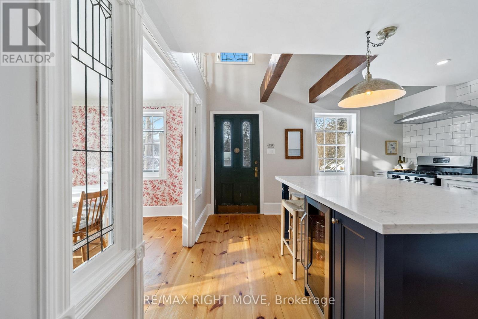 27 Durham St Street, Grey Highlands, ON - Indoor