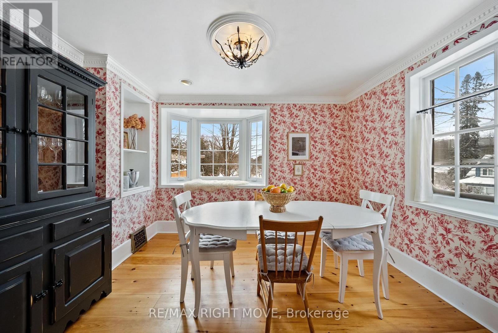 27 Durham St Street, Grey Highlands, ON - Indoor Photo Showing Dining Room
