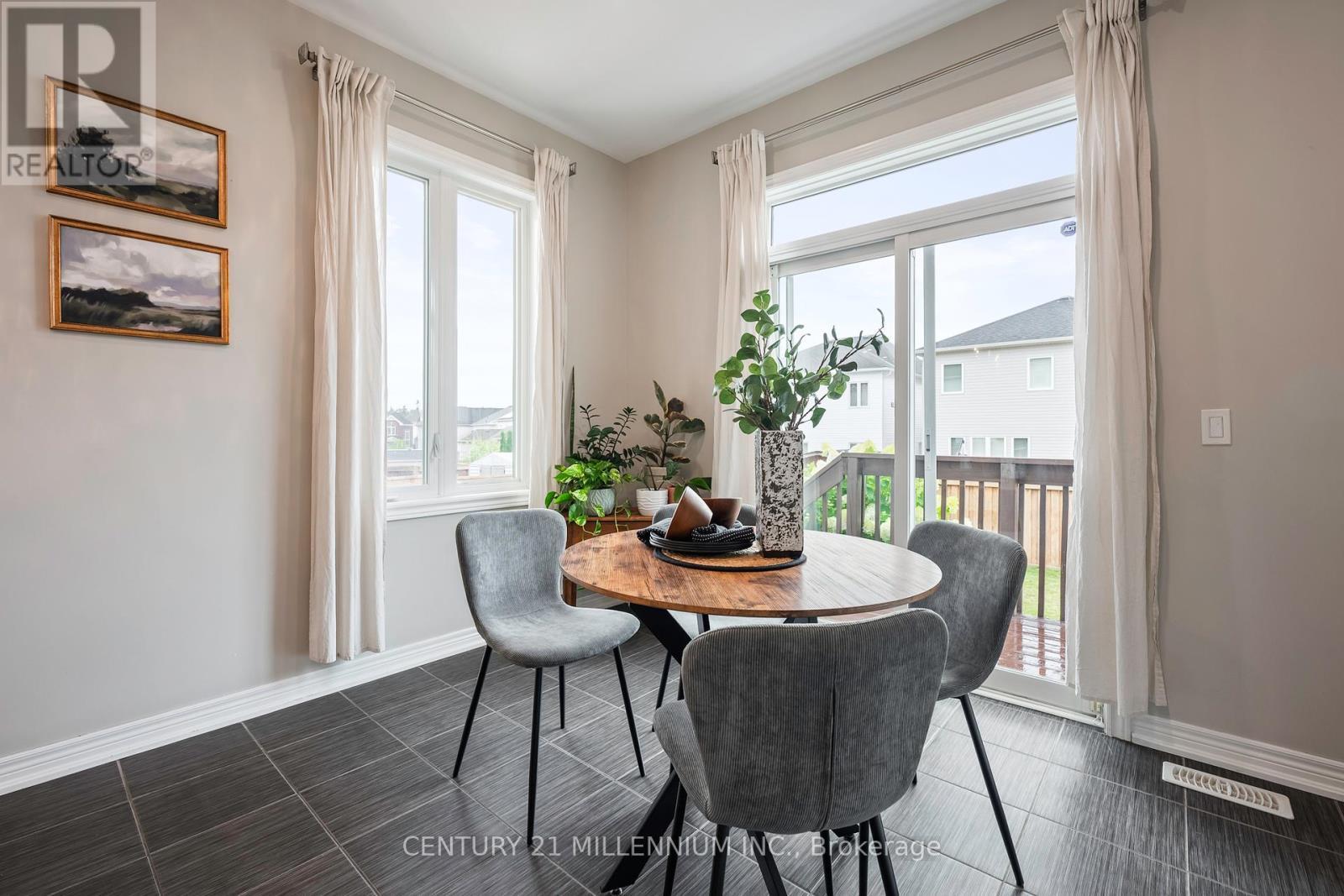521 Brett Street, Shelburne, ON - Indoor Photo Showing Dining Room