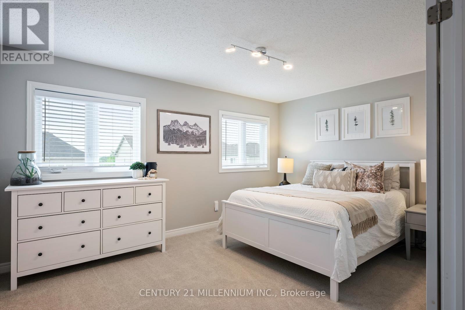 521 Brett Street, Shelburne, ON - Indoor Photo Showing Bedroom