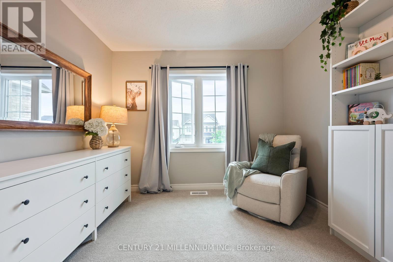 521 Brett Street, Shelburne, ON - Indoor Photo Showing Bedroom