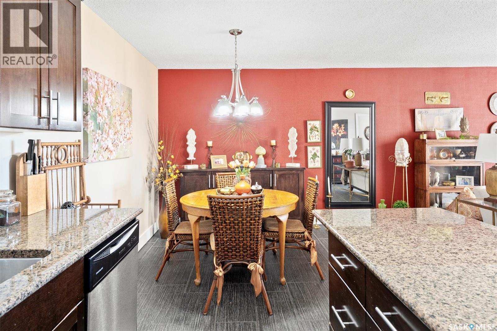 1501 320 5Th Avenue N, Saskatoon, SK - Indoor