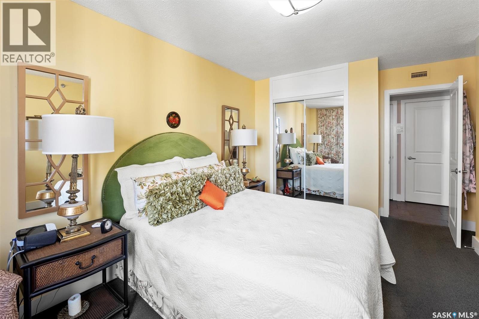 1501 320 5Th Avenue N, Saskatoon, SK - Indoor Photo Showing Bedroom